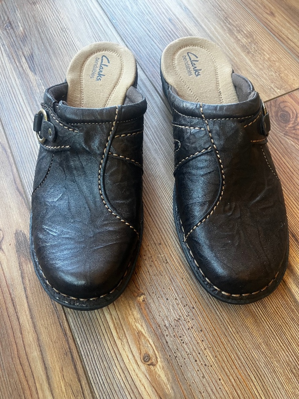 NEW Clarks Bendables Mules Womens Brown 11M Leather Clog Slip On Comfort 62782